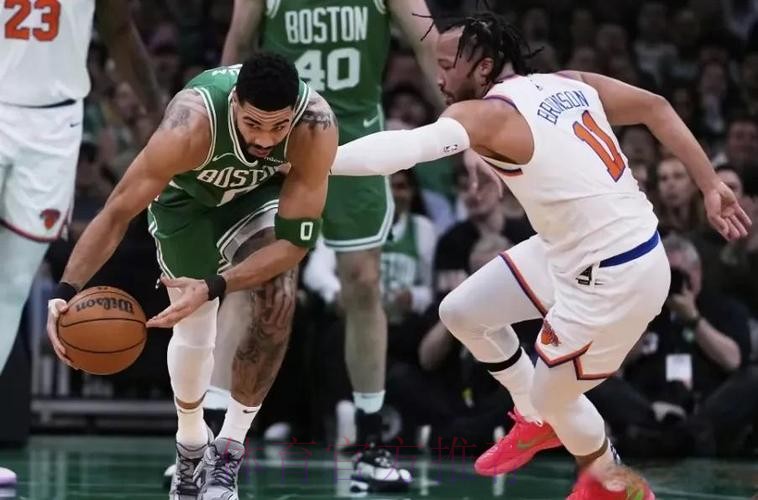 凯尔特人五个首发正负值全为正,但最终以1分之差惜败活塞 凯尔特人五个首发正负值全为正,但最终以1分之差惜败活塞